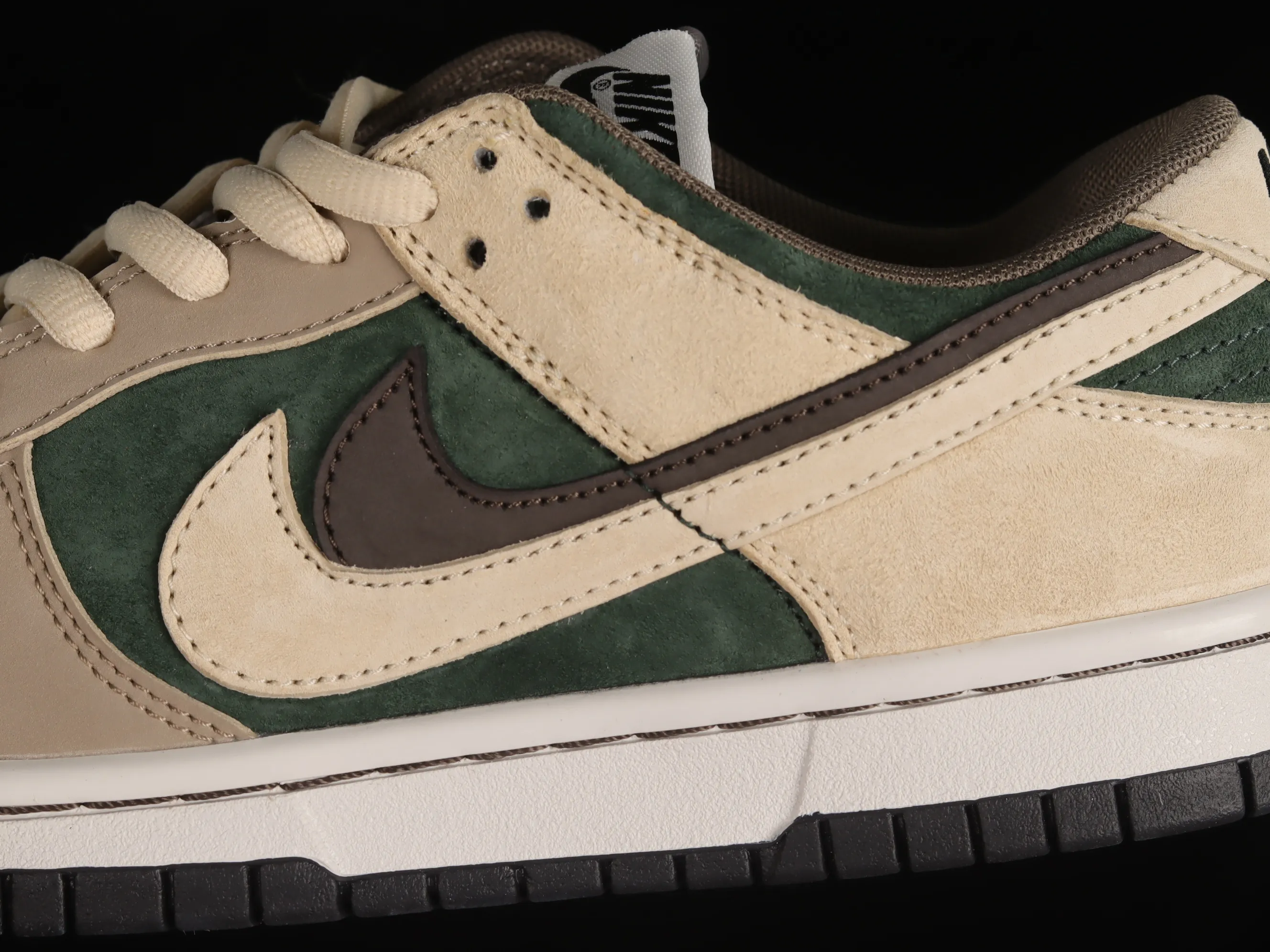 All categories Nk SB Dunk Series Nk SB Dunk Low low-top sneakers Otomo Katsuhiro x Nk SB Dunk Low "Steamboy OST" Otomo Katsuhiro co-branded double hook SB low-top sports and leisure sneakers CT2552-895